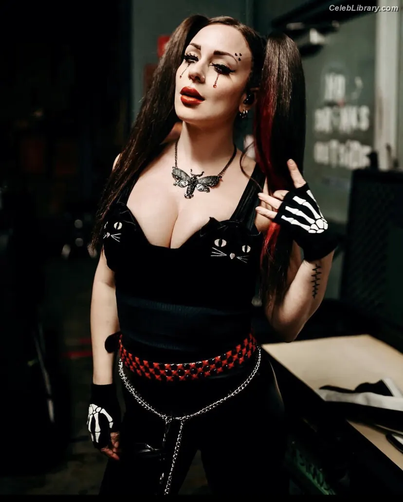 Katt Scarlett photo 24 of 52