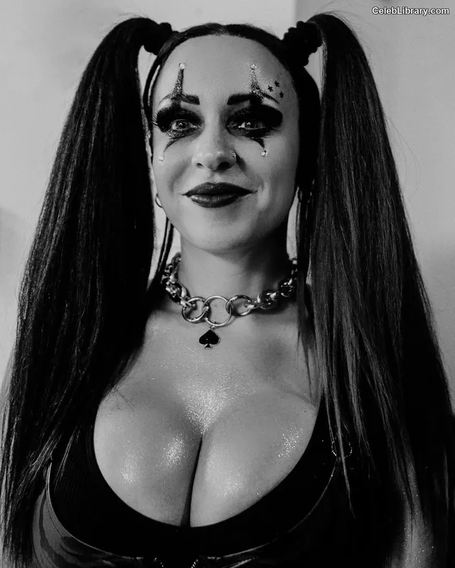 Katt Scarlett photo 5 of 53