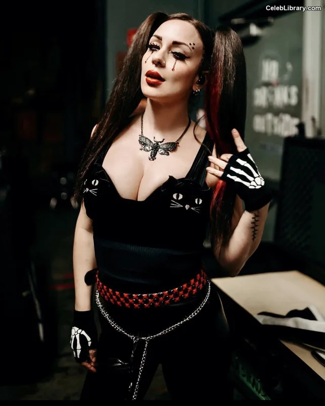 Katt Scarlett photo 24 of 53