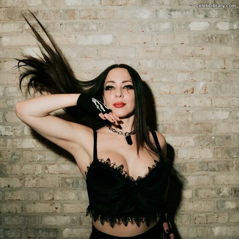 Katt Scarlett photo 1 of 53
