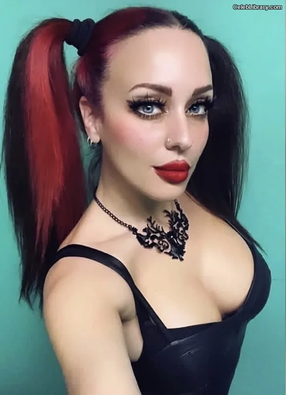 Katt Scarlett photo 2 of 53