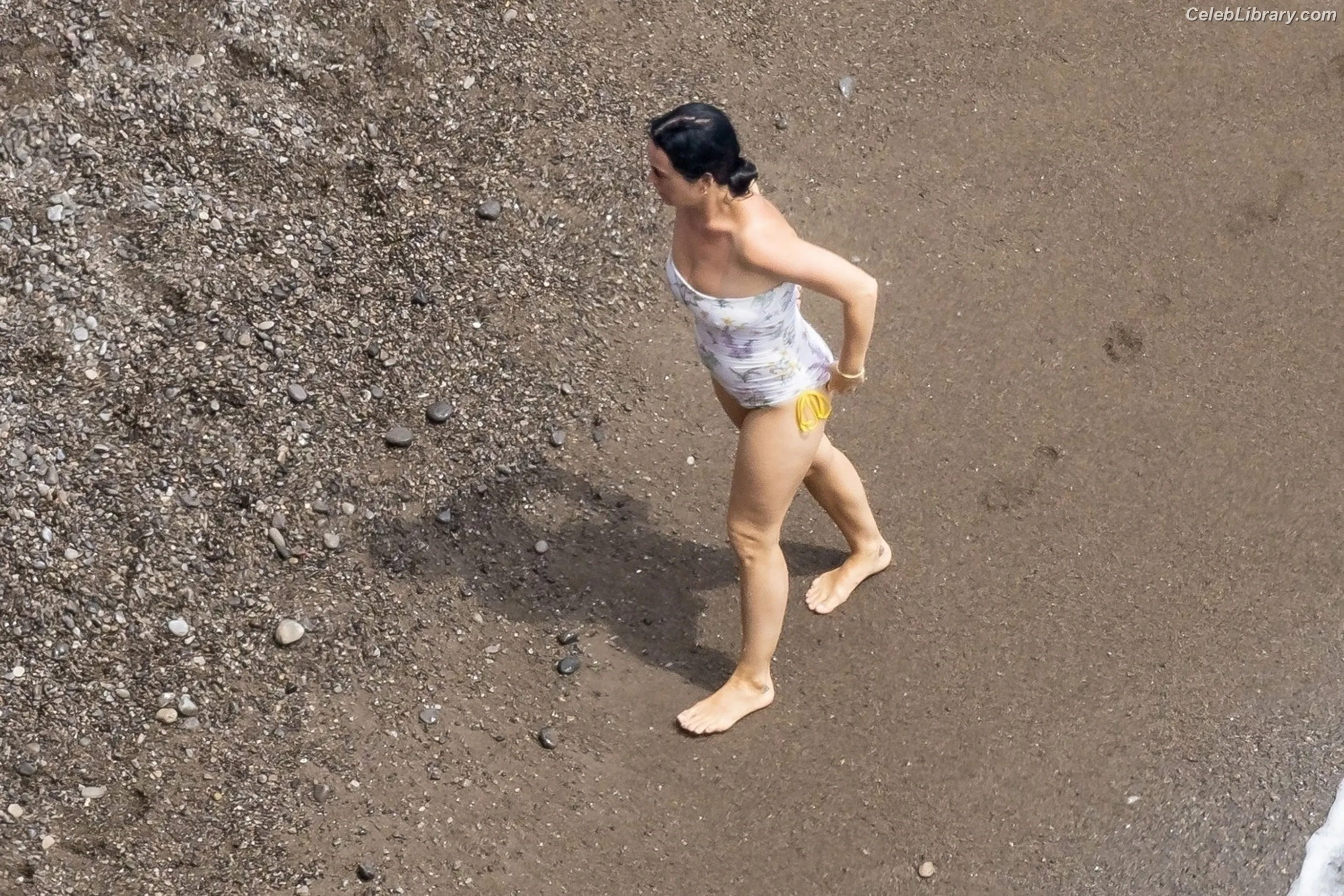 Katy Perry photo 6 of 1939