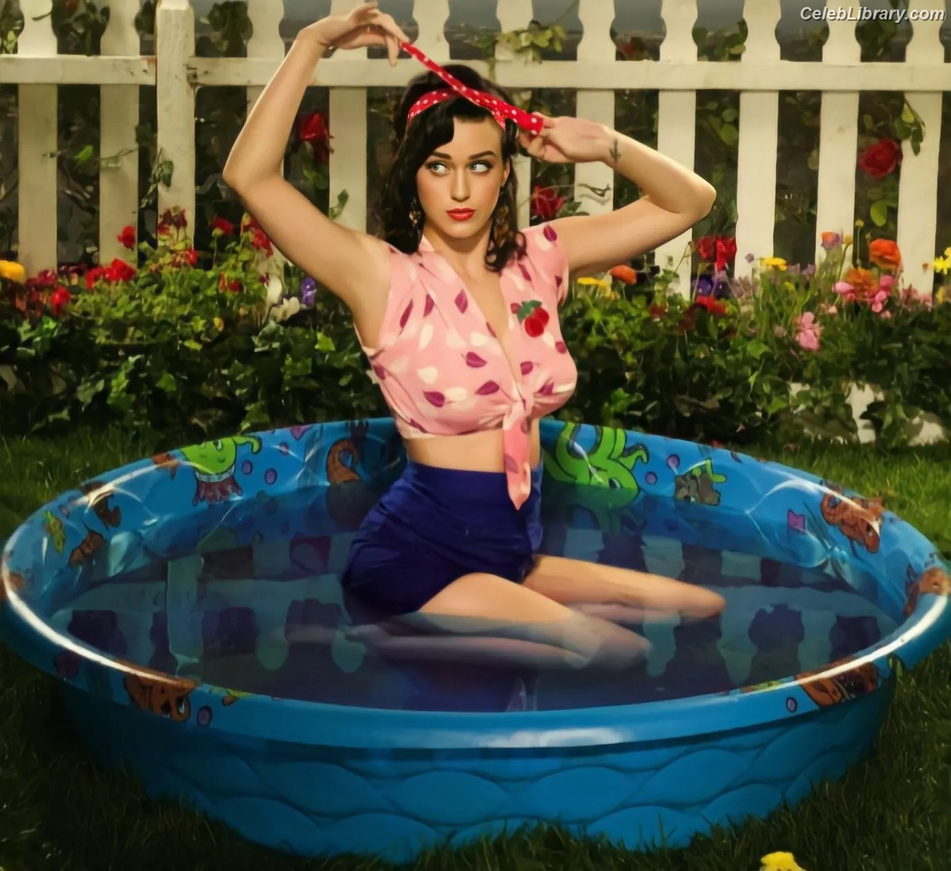 Katy Perry photo 12 of 1939