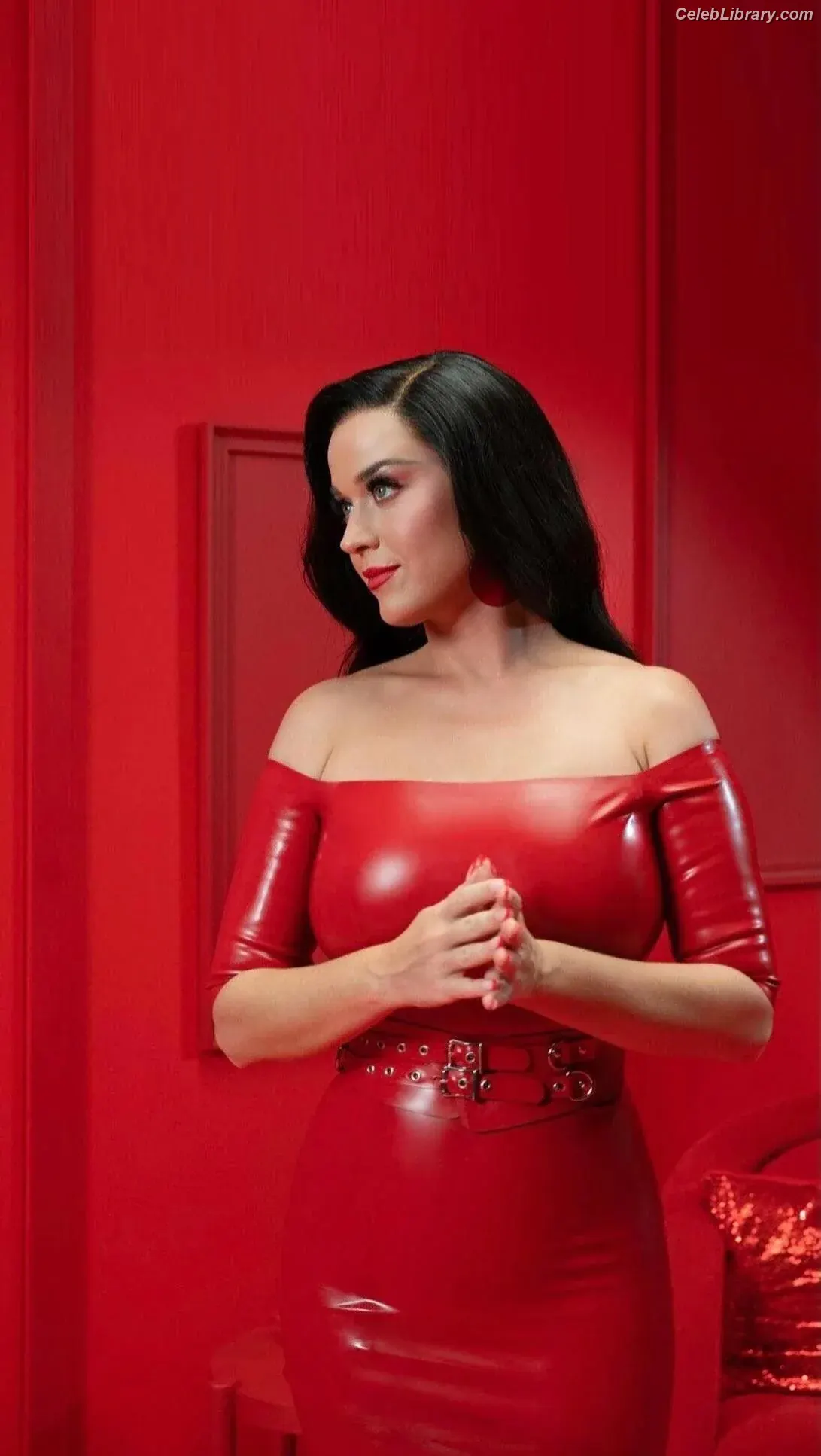 Katy Perry photo 21 of 1939