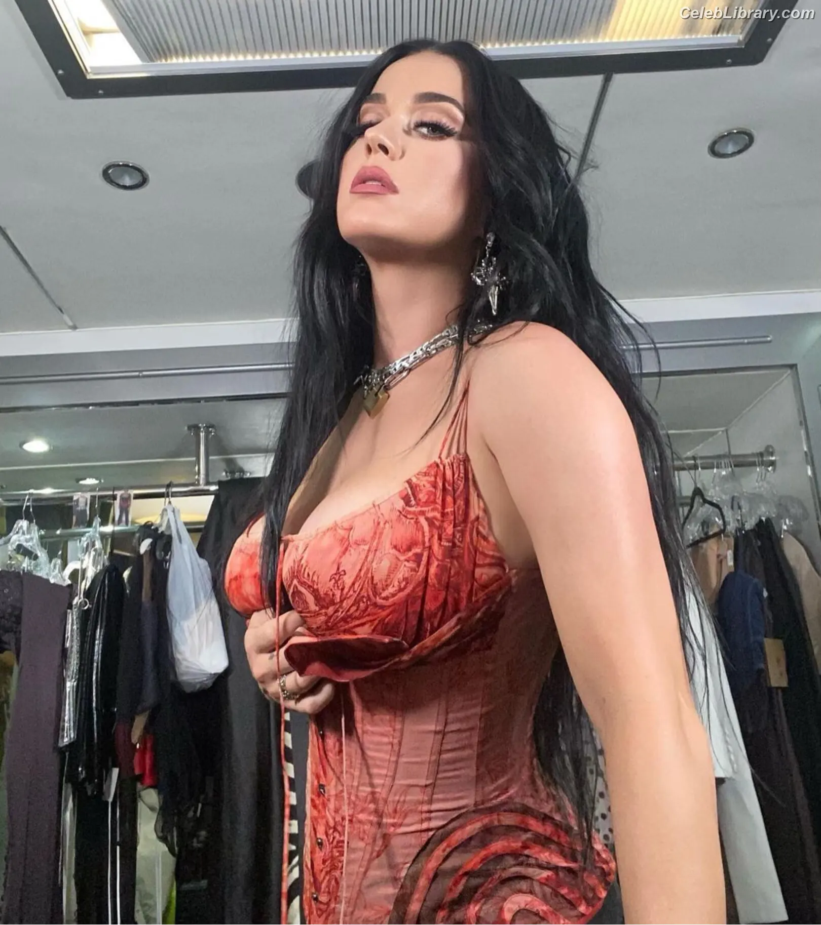 Katy Perry photo 24 of 1939