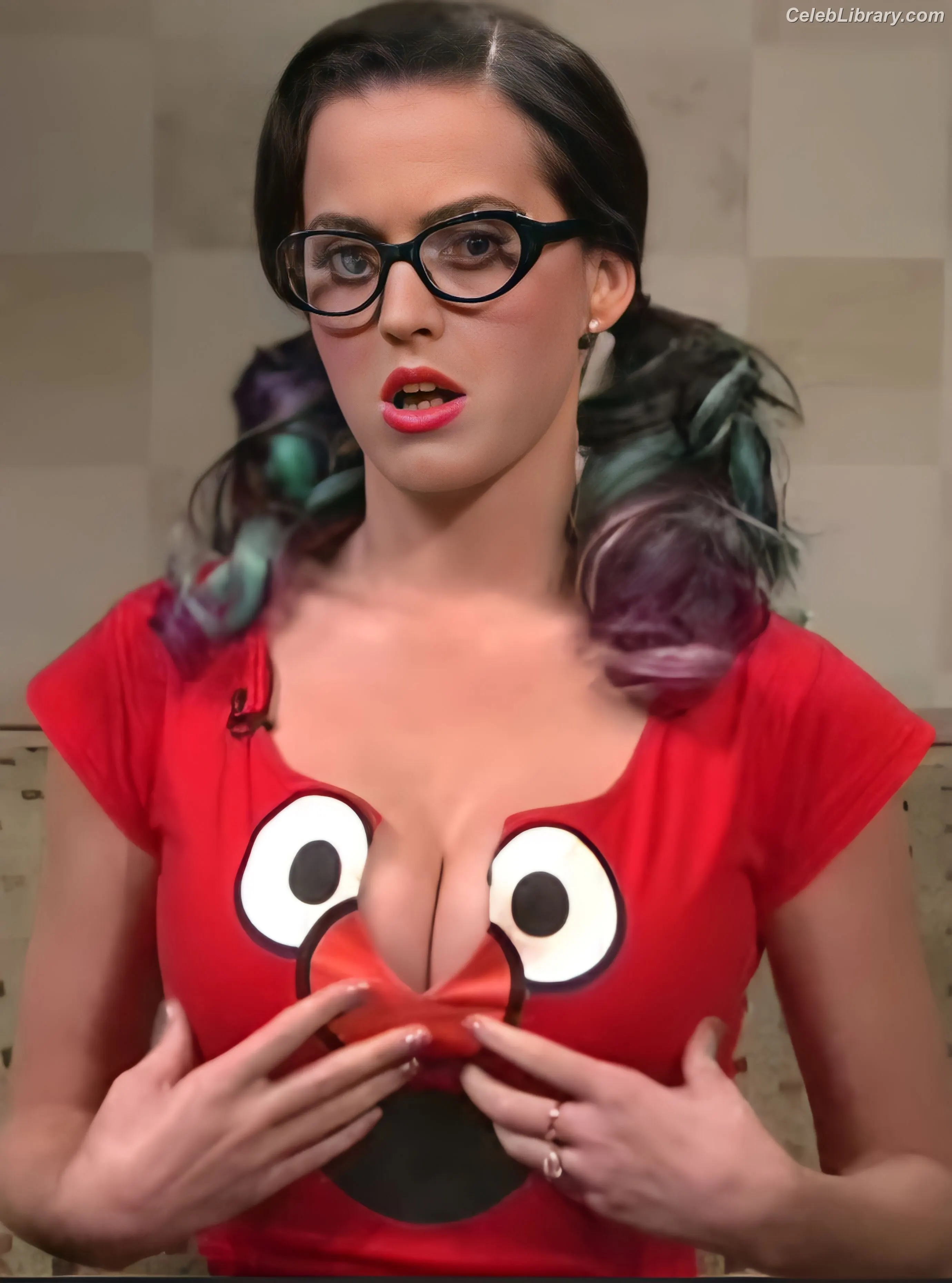 Katy Perry photo 2 of 1939