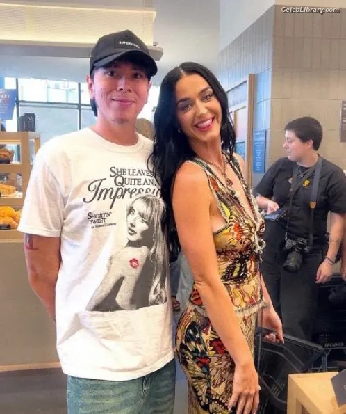 Katy Perry photo 20 of 1939