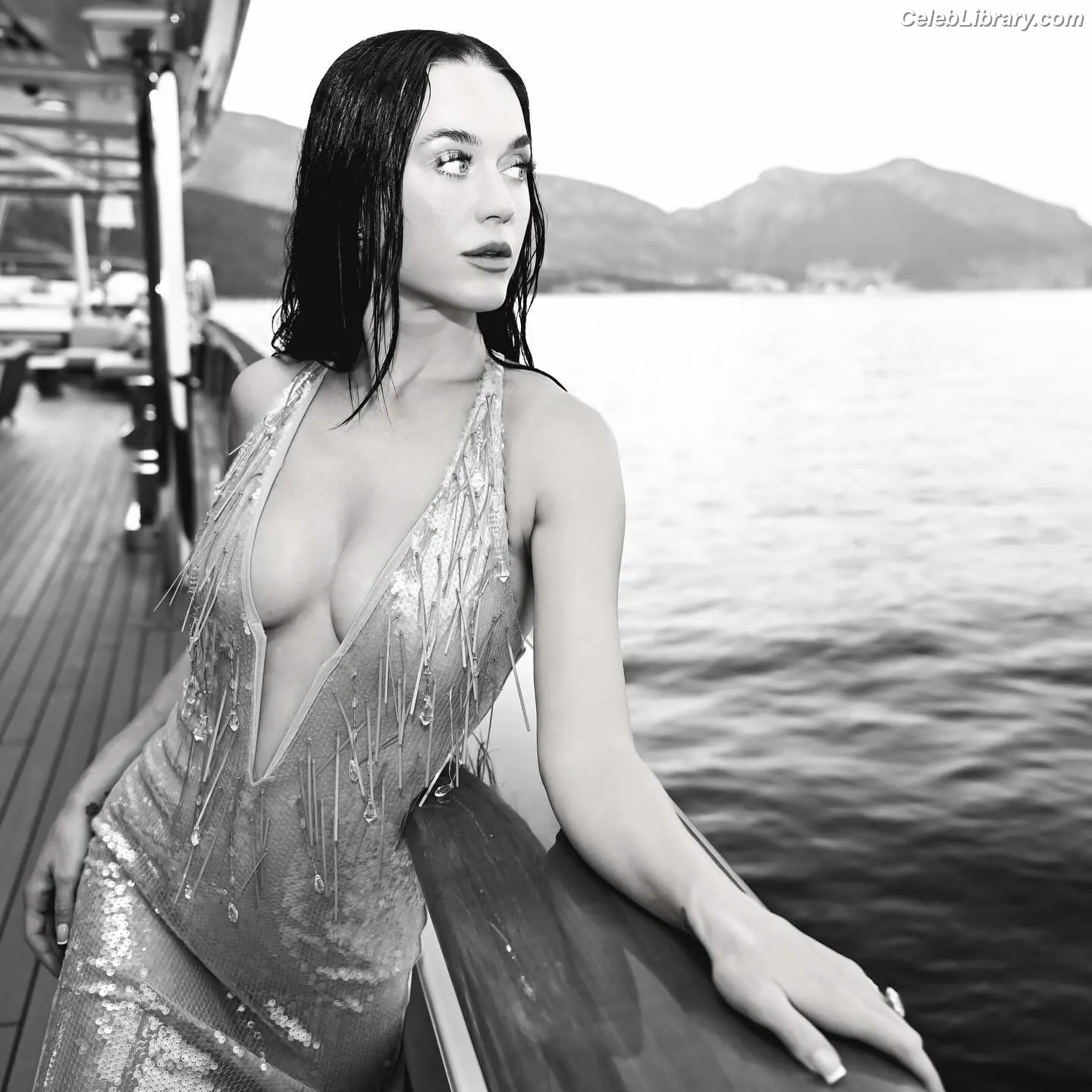 Katy Perry photo 24 of 1939