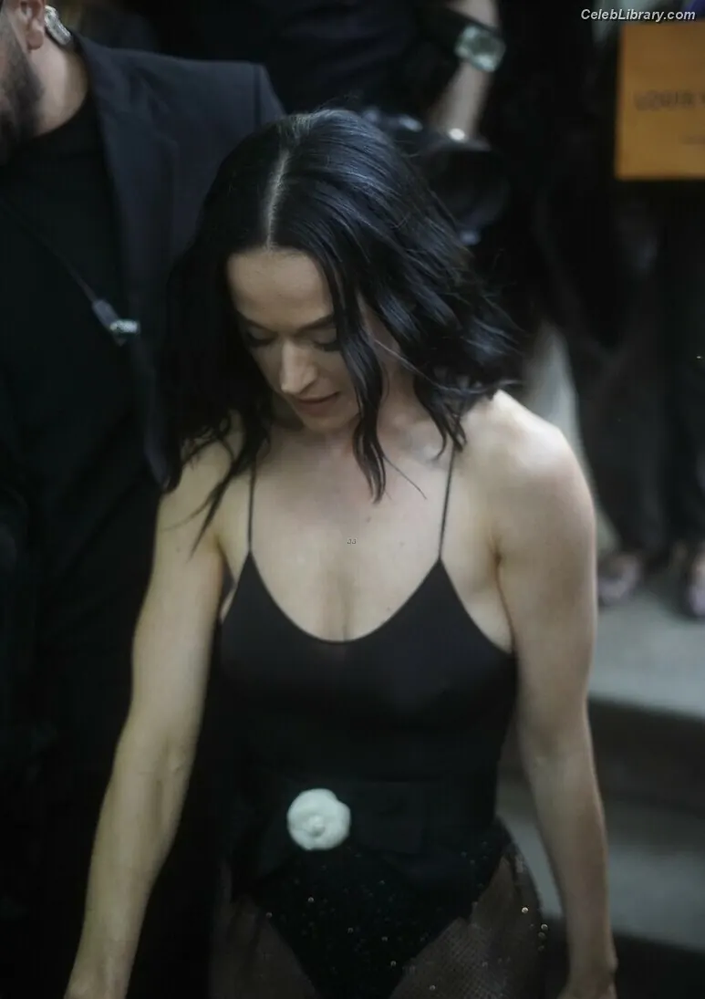 Katy Perry photo 14 of 1939