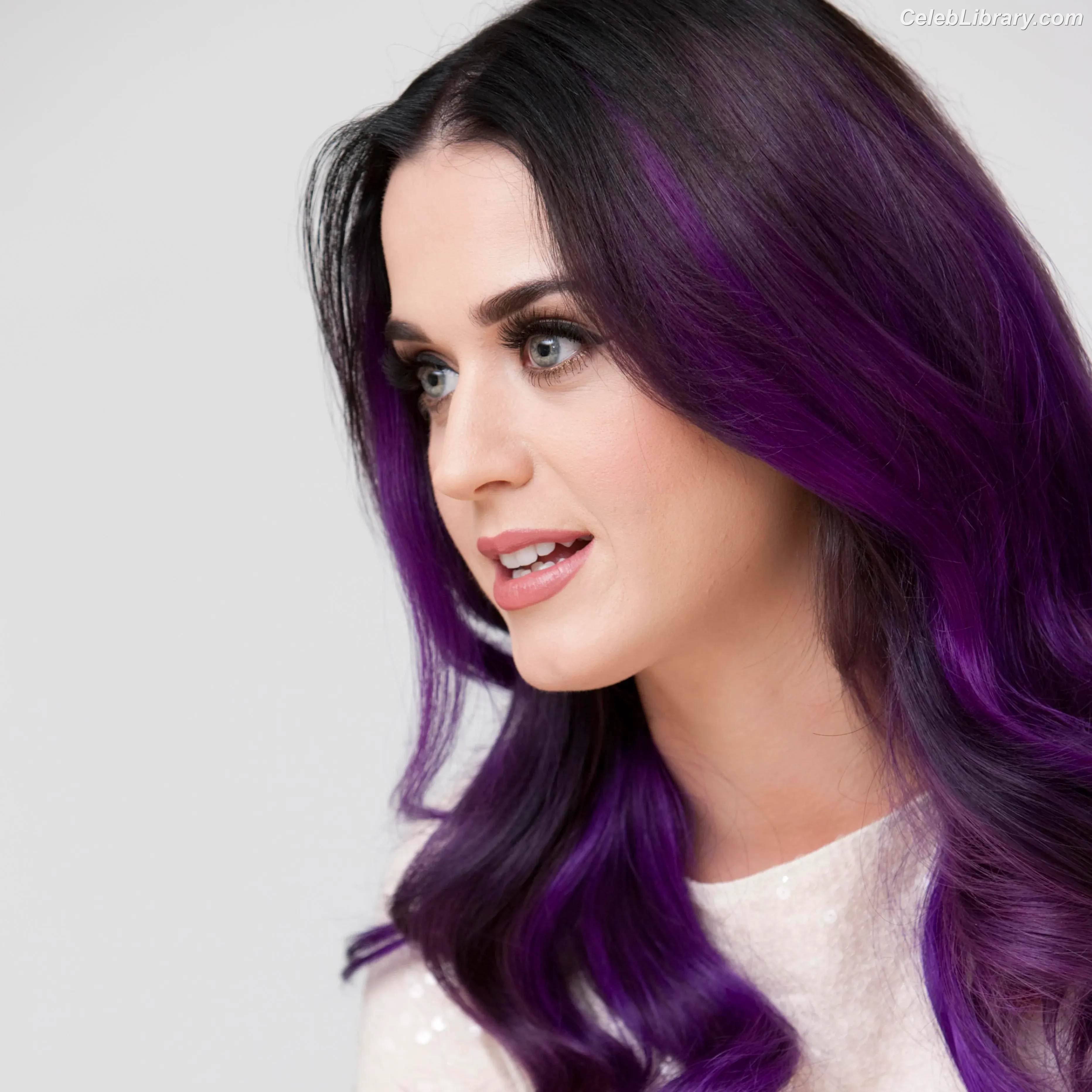 Katy Perry photo 22 of 1939