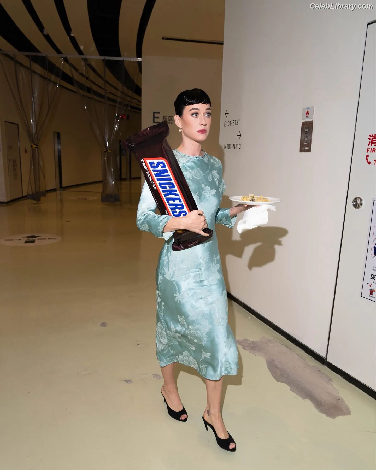Katy Perry photo 12 of 1939
