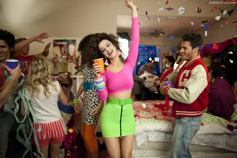 Katy Perry photo 9 of 1940