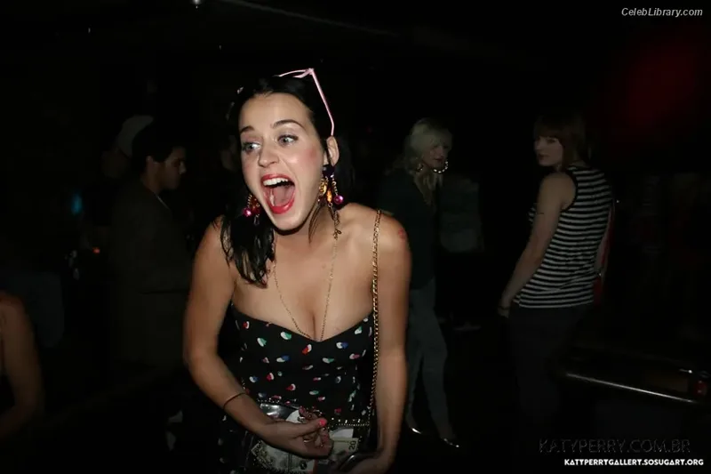Katy Perry photo 9 of 1940