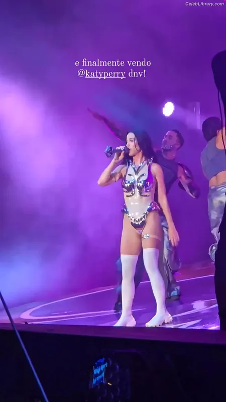 Katy Perry photo 5 of 1940