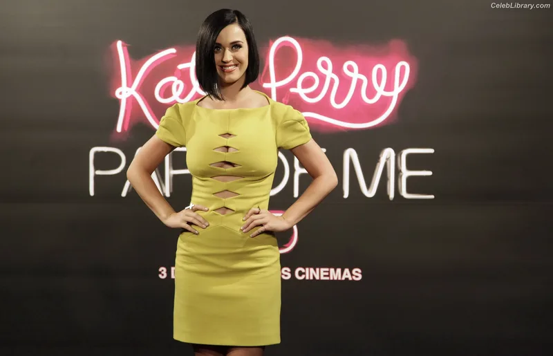 Katy Perry photo 3 of 1940