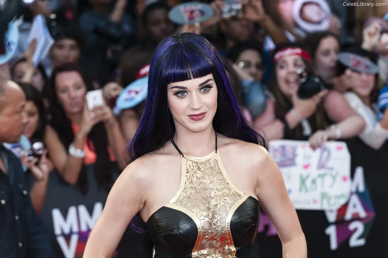 Katy Perry photo 9 of 1940
