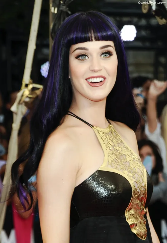 Katy Perry photo 10 of 1940