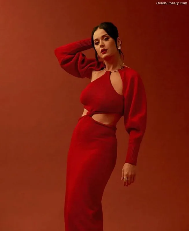 Katy Perry photo 15 of 1940