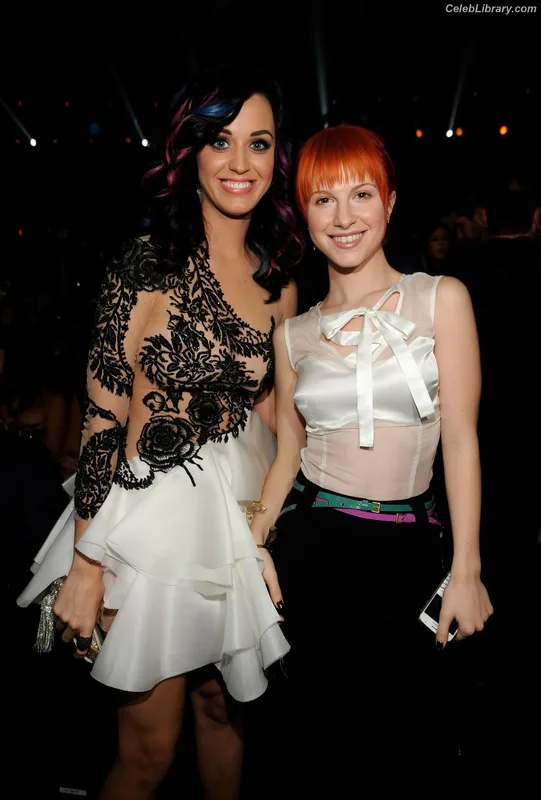 Katy Perry photo 8 of 1940