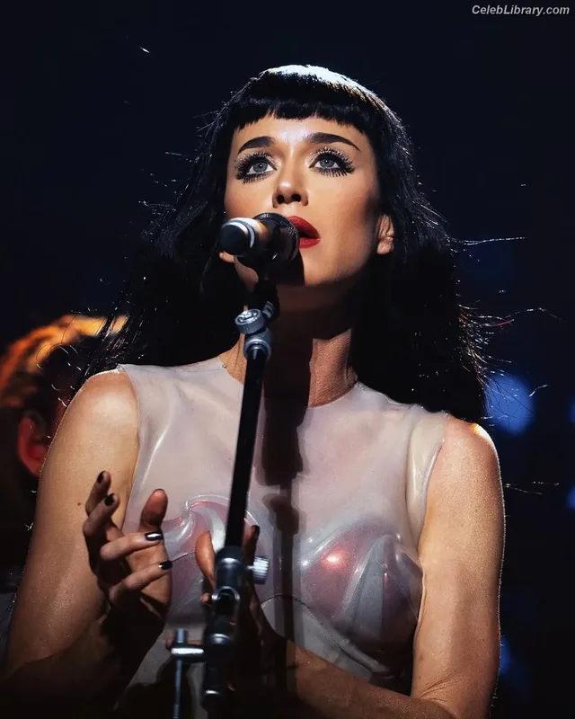 Katy Perry photo 16 of 1940