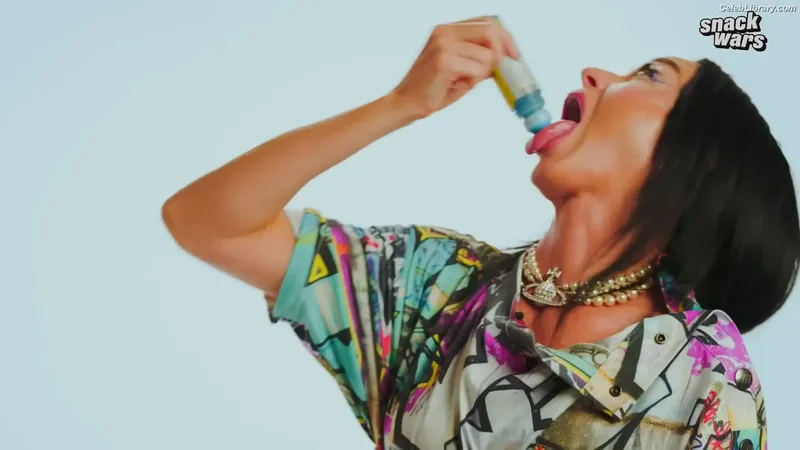 Katy Perry photo 24 of 1940