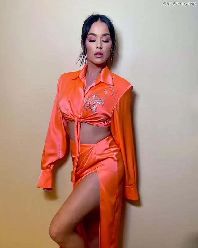 Katy Perry photo 22 of 1940