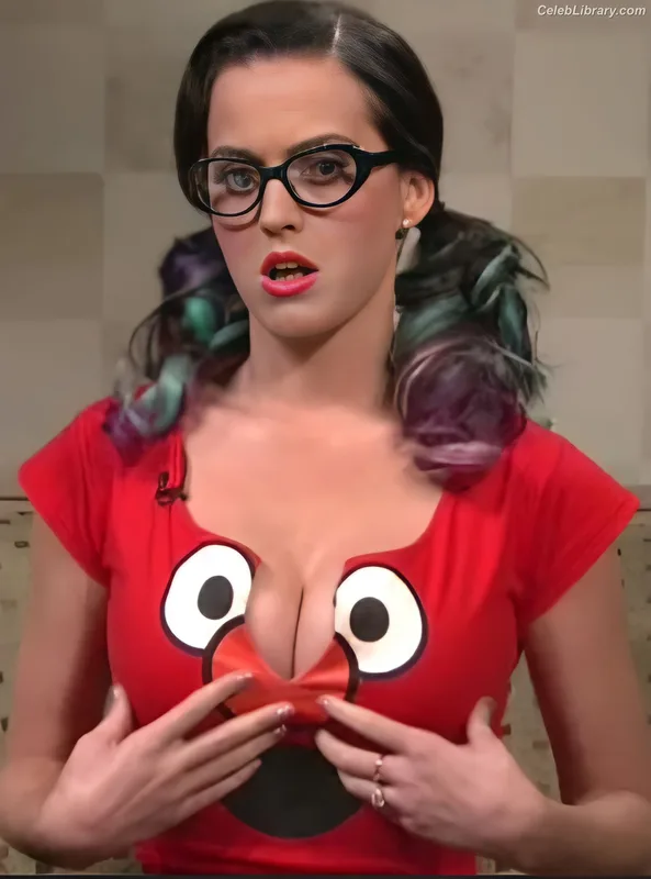 Katy Perry photo 2 of 1940