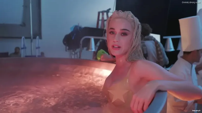 Katy Perry photo 7 of 1940