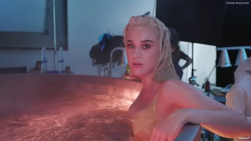 Katy Perry photo 8 of 1940