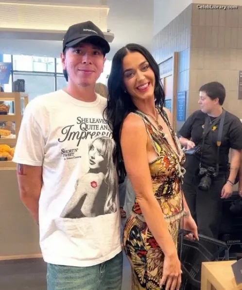 Katy Perry photo 20 of 1940
