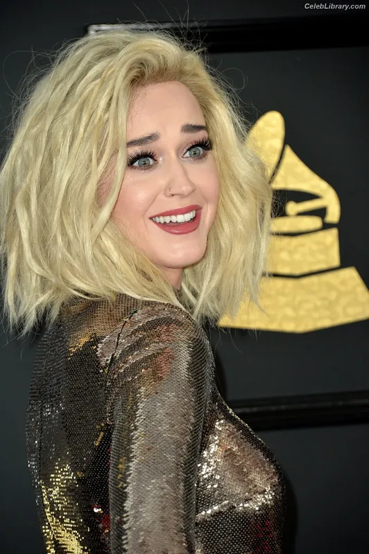 Katy Perry photo 14 of 1940