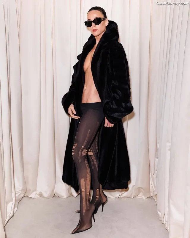 Katy Perry photo 14 of 1940