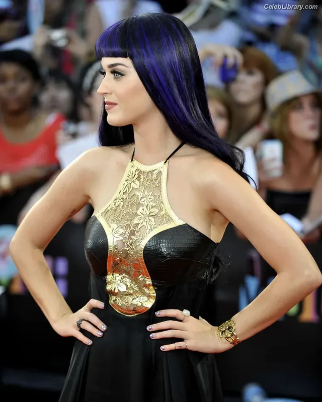 Katy Perry photo 6 of 1940