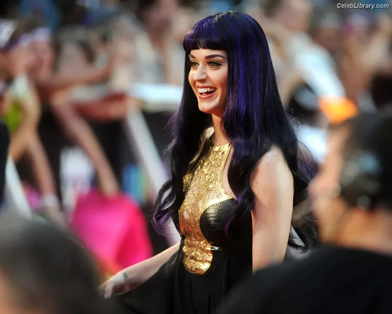 Katy Perry photo 7 of 1940