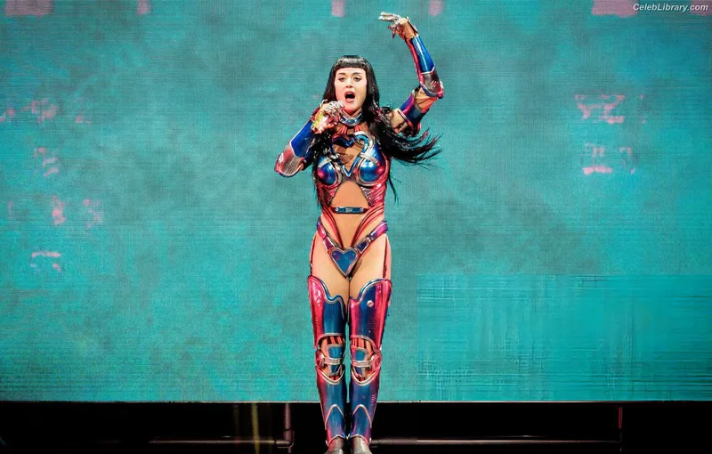 Katy Perry photo 12 of 1940