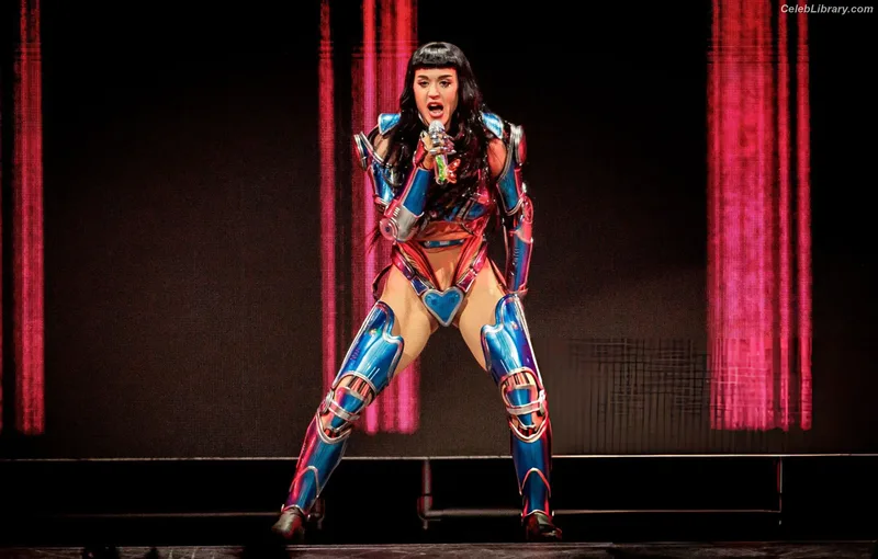 Katy Perry photo 13 of 1940