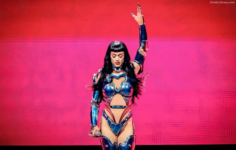 Katy Perry photo 14 of 1940