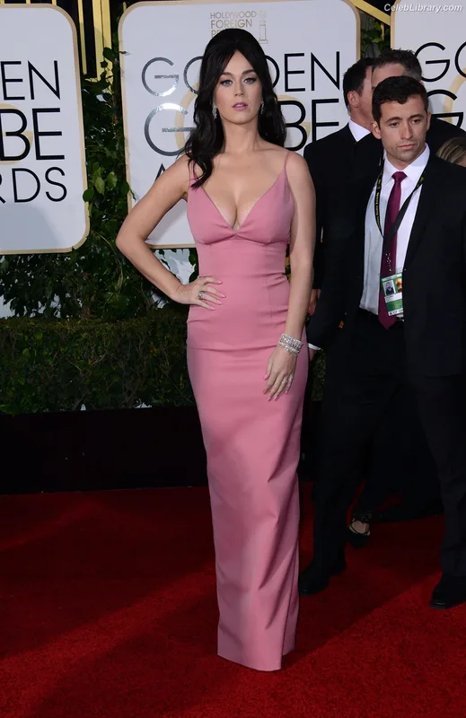 Katy Perry photo 12 of 1940