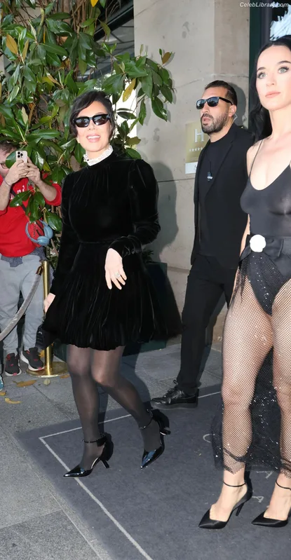 Katy Perry photo 5 of 1940