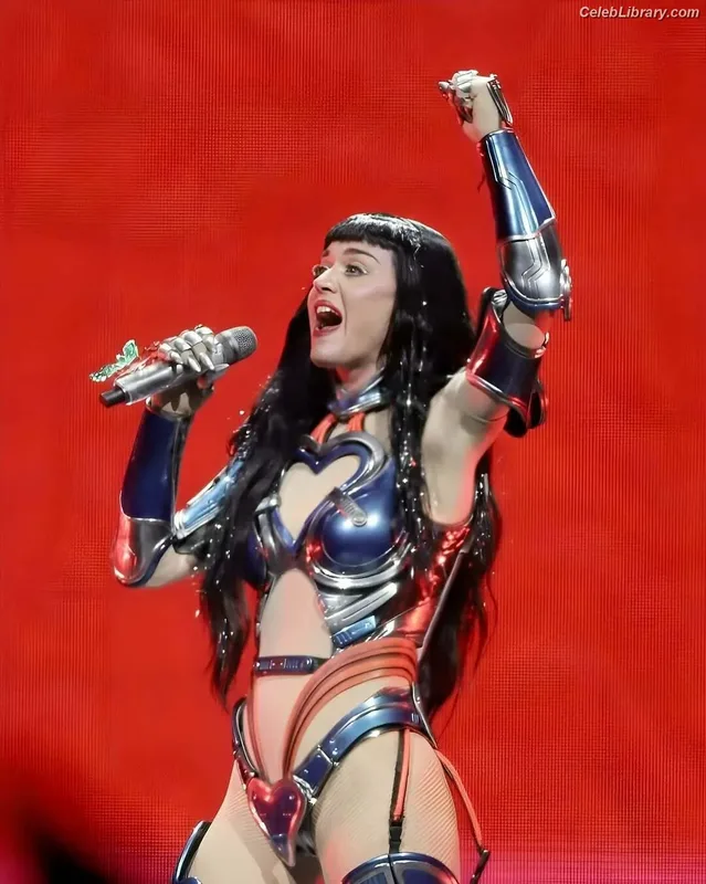 Katy Perry photo 10 of 1940