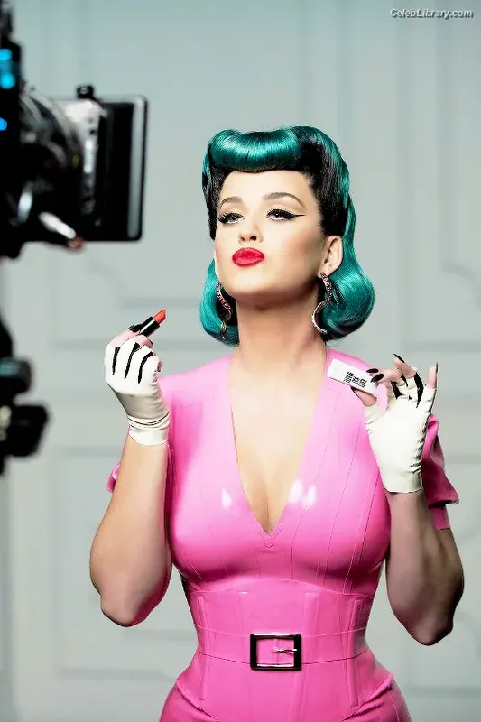 Katy Perry photo 8 of 1940