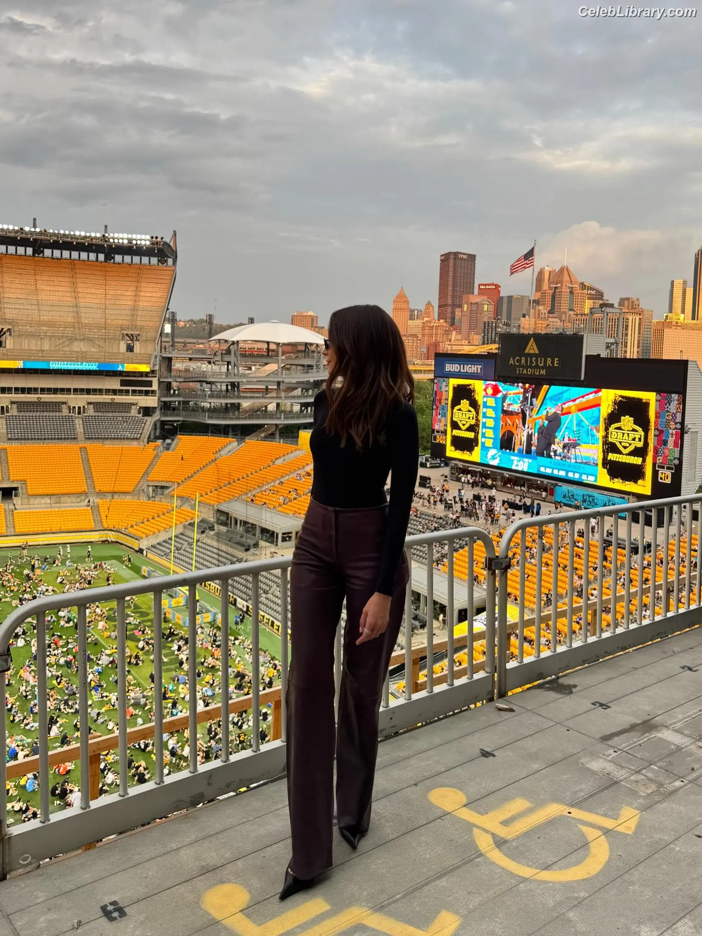 Kay Adams photo 3 of 246