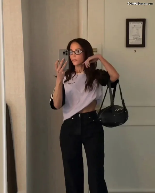 Kay Adams photo 8 of 247