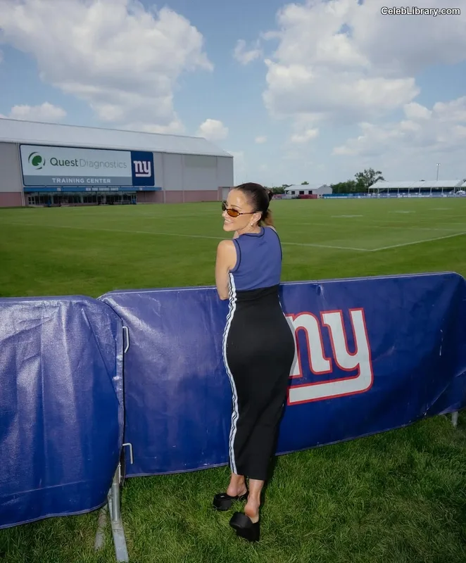 Kay Adams photo 5 of 247