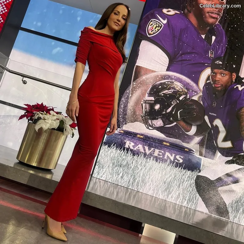 Kay Adams photo 13 of 247