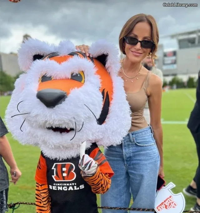 Kay Adams photo 23 of 247
