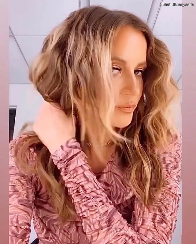 Kay Adams photo 5 of 247