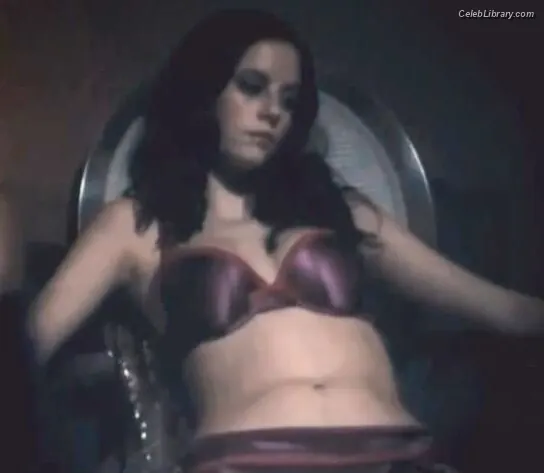 Kaya Scodelario photo 16 of 270