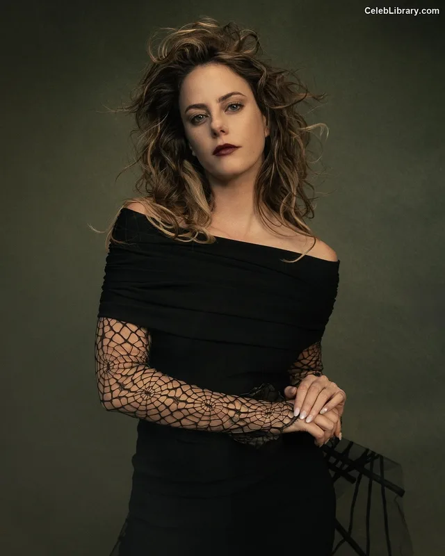 Kaya Scodelario photo 14 of 271