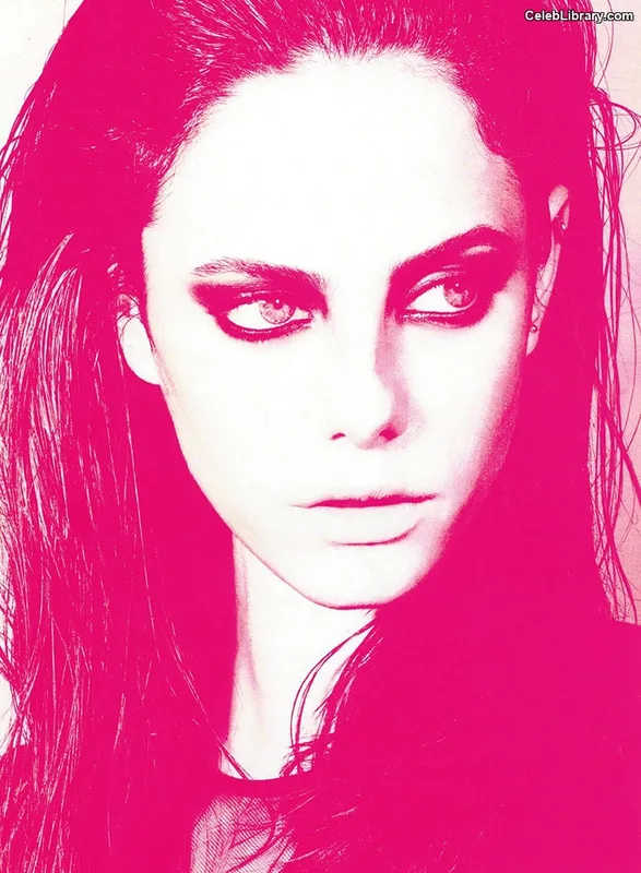 Kaya Scodelario photo 12 of 271